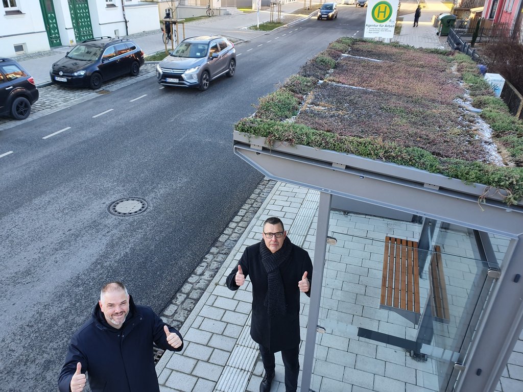 Erste begrünte Bushaltestelle für Stralsund