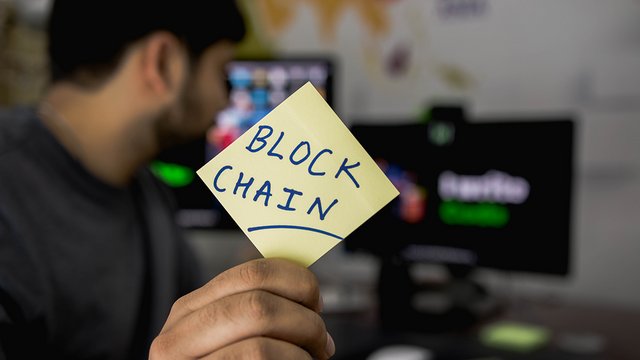 Blockchain als Vorreiter für dezentrale Datenorganisation und Automatisierung